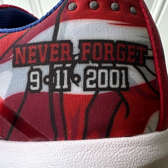 Reebok Red and Blue Graphic Sneakers - Picture 8 of 10